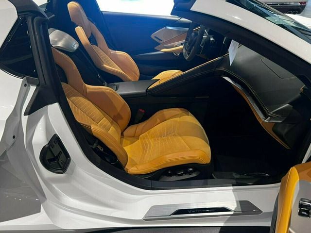 2021 Chevrolet Corvette 3LT/Adj.FrontLiftw/Memory/RearParkAssist/CarbonFlashAccents - 23068809 - 22