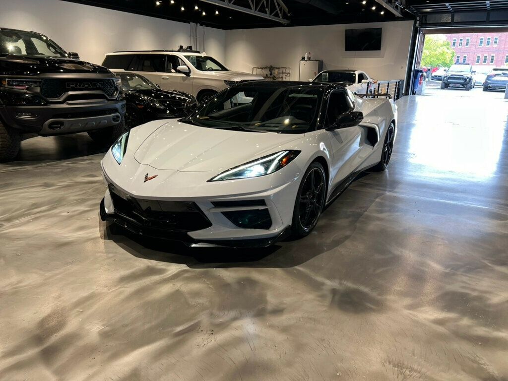 2021 Chevrolet Corvette Stingray 3LT Convertible Z51 photo 2
