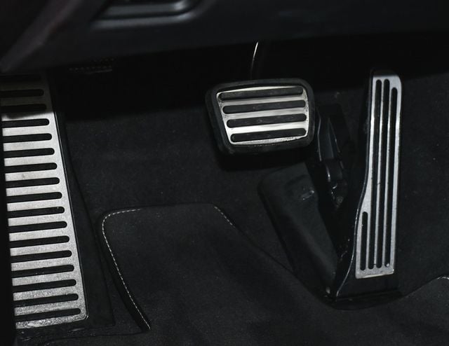 2021 Chevrolet Corvette Stingray - 22960268 - 19