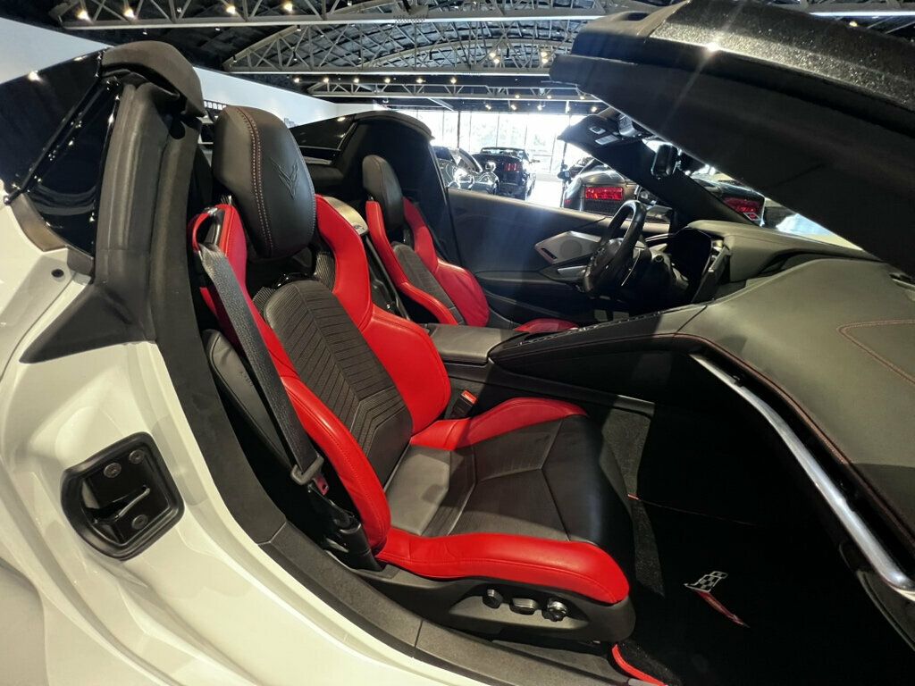 2021 Chevrolet Corvette Z51PerformancePkg/CarbonRoof/PerformanceExhaust/RedCalipers - 23070017 - 22