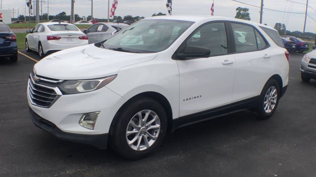 2021 Chevrolet Equinox LS photo 4