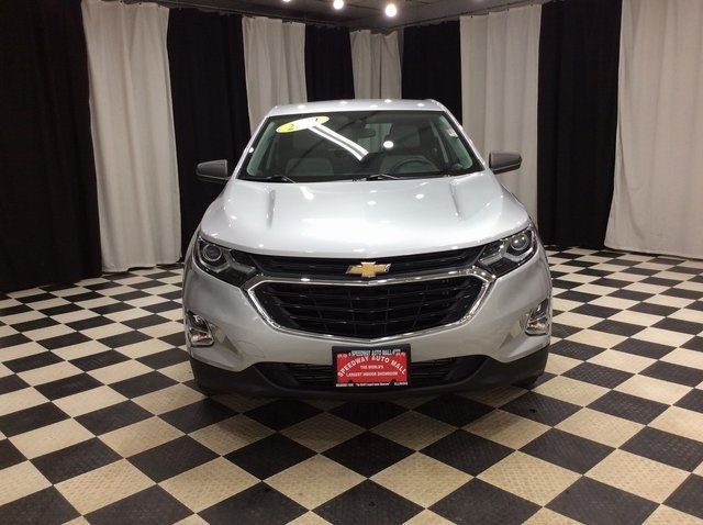 2021 Chevrolet Equinox LS photo 2