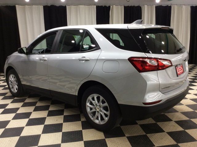 2021 Chevrolet Equinox LS photo 4