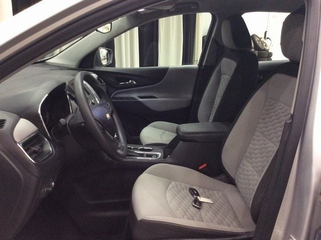 2021 Chevrolet Equinox LS photo 8