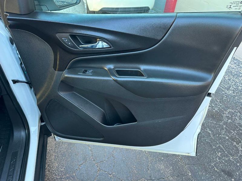 2021 Chevrolet Equinox FWD 4dr LT w/1LT - 22873766 - 28