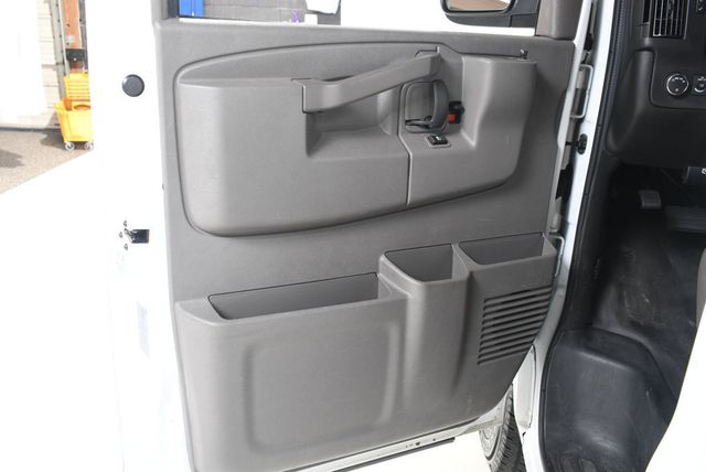 2021 Chevrolet Express Cargo Van Extended 3/4 ton PW, PDL, Keyless, Shelves Rack system - 22771409 - 38