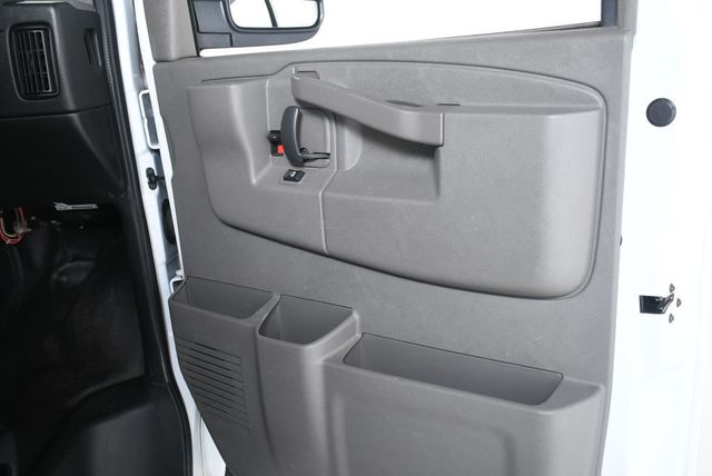 2021 Chevrolet Express Cargo Van Extended 3/4 ton PW, PDL, Keyless, Shelves Rack system - 22771409 - 39