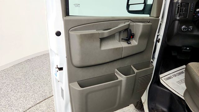 2021 Chevrolet Express Cargo Van RWD 2500 135'' w/ Rear Park Assist & SO MANY SHELVES - 23003338 - 9