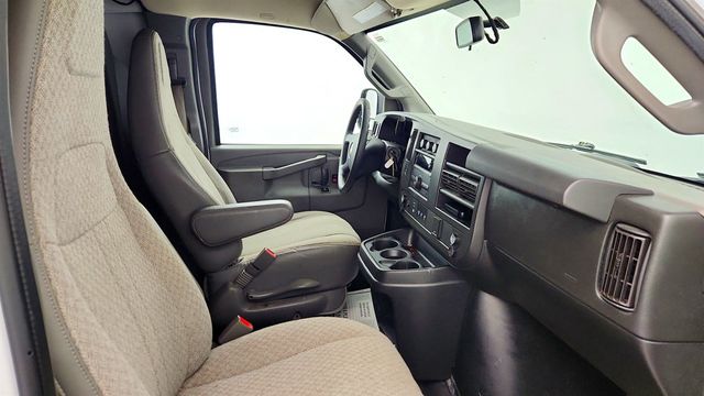 2021 Chevrolet Express Cargo Van RWD 2500 135'' w/ Rear Park Assist & SO MANY SHELVES - 23003338 - 20