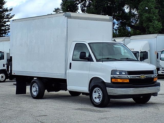2021 Chevrolet Express Commercial Cutaway 3500 Van 139" - 23033454 - 0