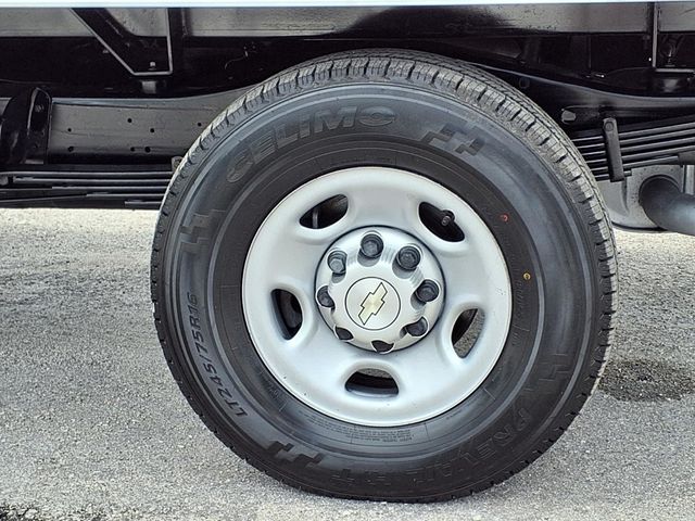 2021 Chevrolet Express Commercial Cutaway 3500 Van 139" - 23033454 - 36