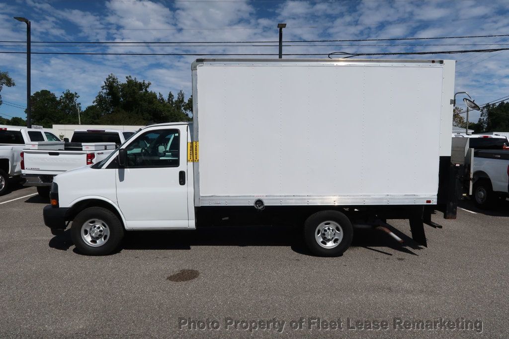 2021 Chevrolet Express Commercial Cutaway Express 3500 12' Box Tommy Liftgate SRW - 23087413 - 1