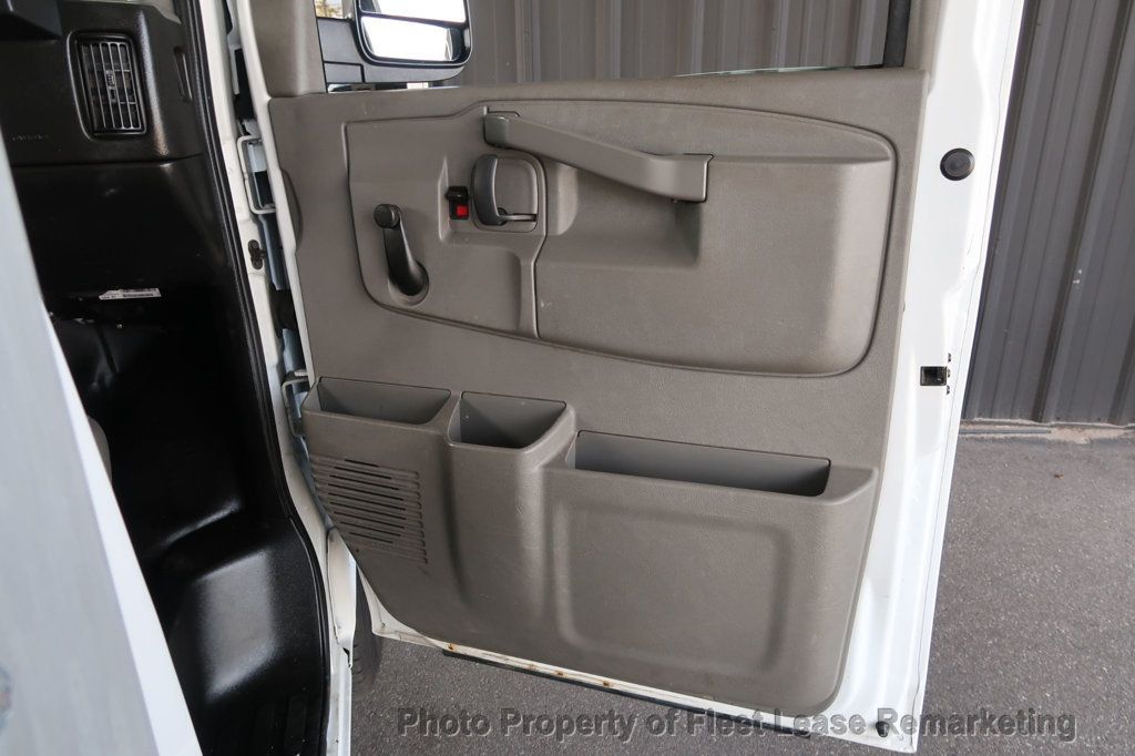 2021 Chevrolet Express Commercial Cutaway Express 3500 12' Box Tommy Liftgate SRW - 23087413 - 22