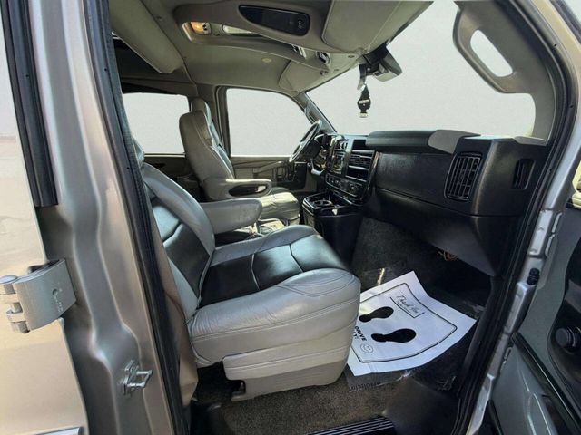 2021 Chevrolet Express Passenger RWD 2500 135" LS - 22992726 - 28