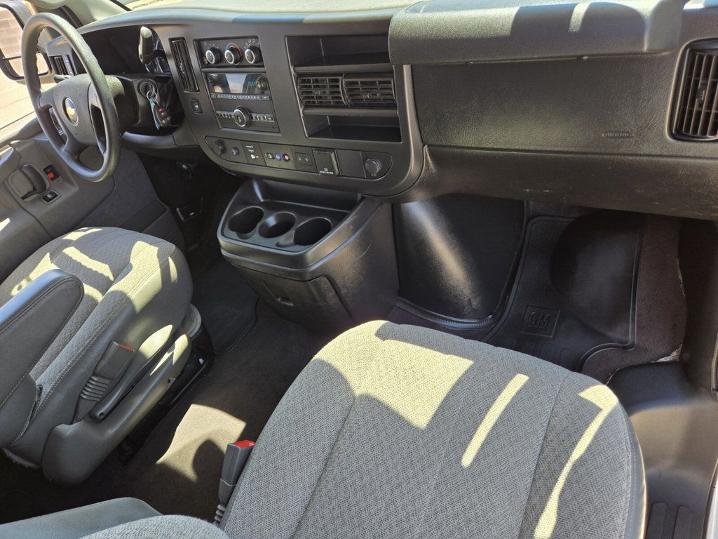 2021 Chevrolet Express Passenger RWD 3500 155" LT - 22930692 - 10