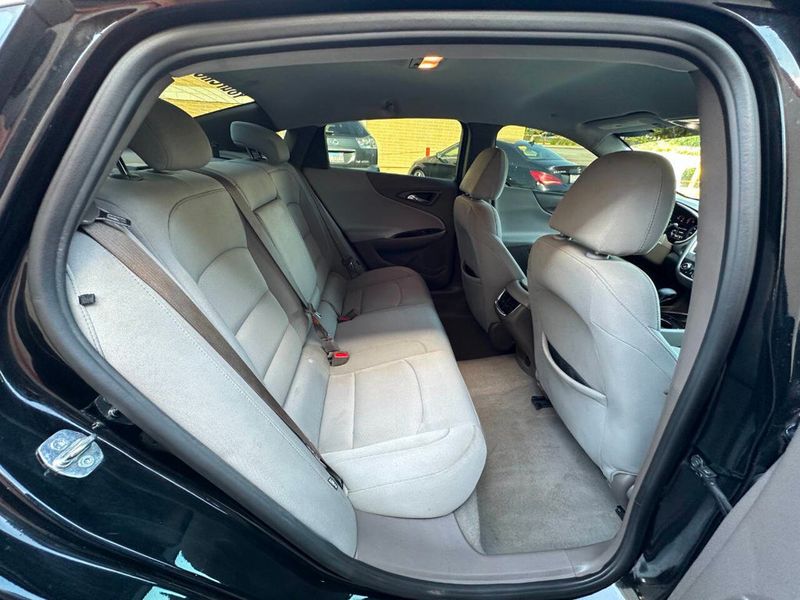 2021 Chevrolet Malibu 4dr Sedan LT - 22873754 - 19