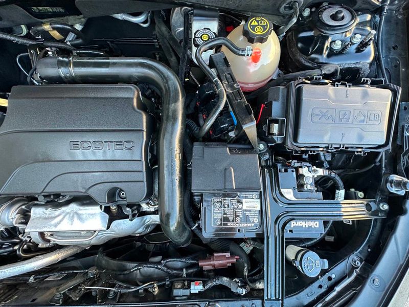 2021 Chevrolet Malibu 4dr Sedan LT - 22873754 - 25