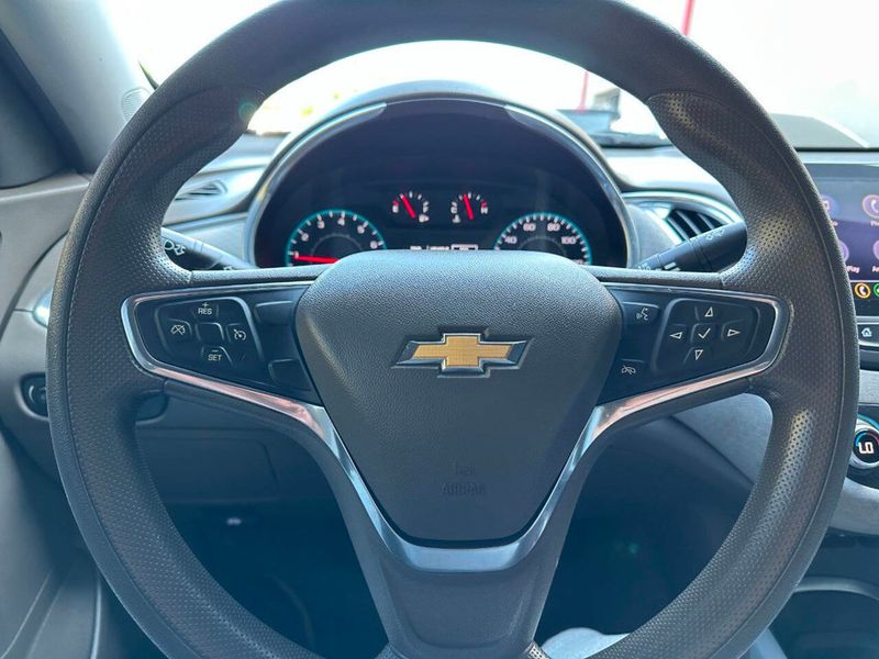 2021 Chevrolet Malibu 4dr Sedan LT - 22873754 - 28