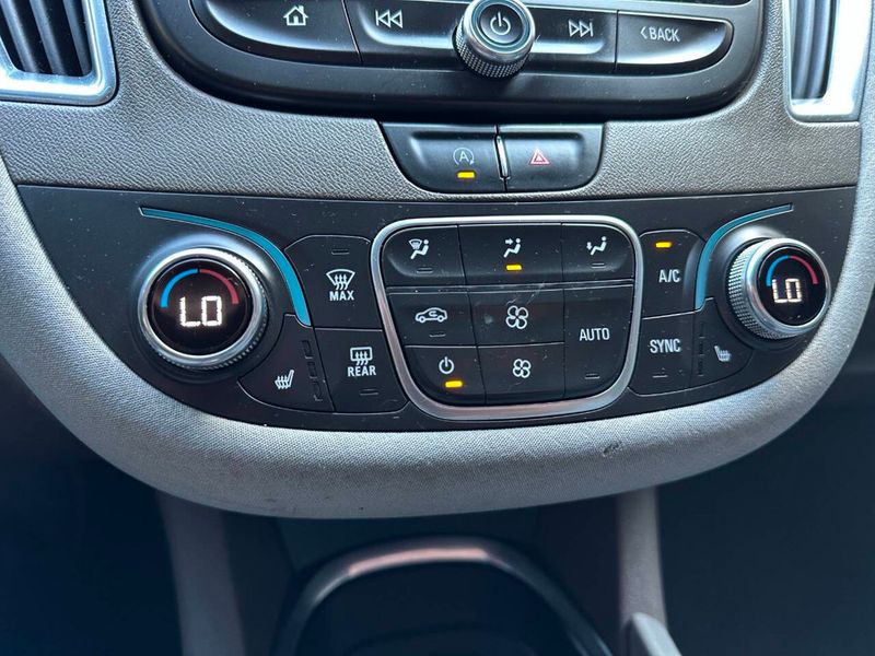 2021 Chevrolet Malibu 4dr Sedan LT - 22873754 - 40