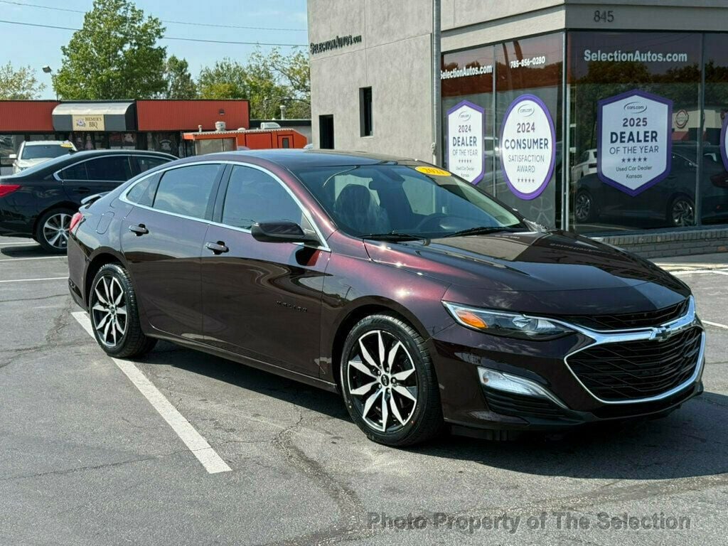 2021 Chevrolet Malibu RS photo 2