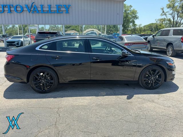2021 Chevrolet Malibu LT Sedan 4D - 23055922 - 7