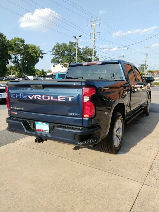 2021 Chevrolet Silverado 1500 2WD Crew Cab 147" Custom - 23040307 - 3