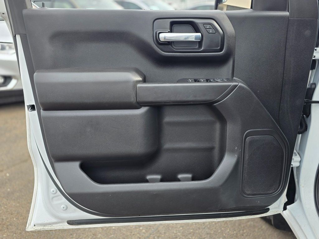 2021 Chevrolet Silverado 1500 2WD Crew Cab 147" Custom - 22981146 - 19