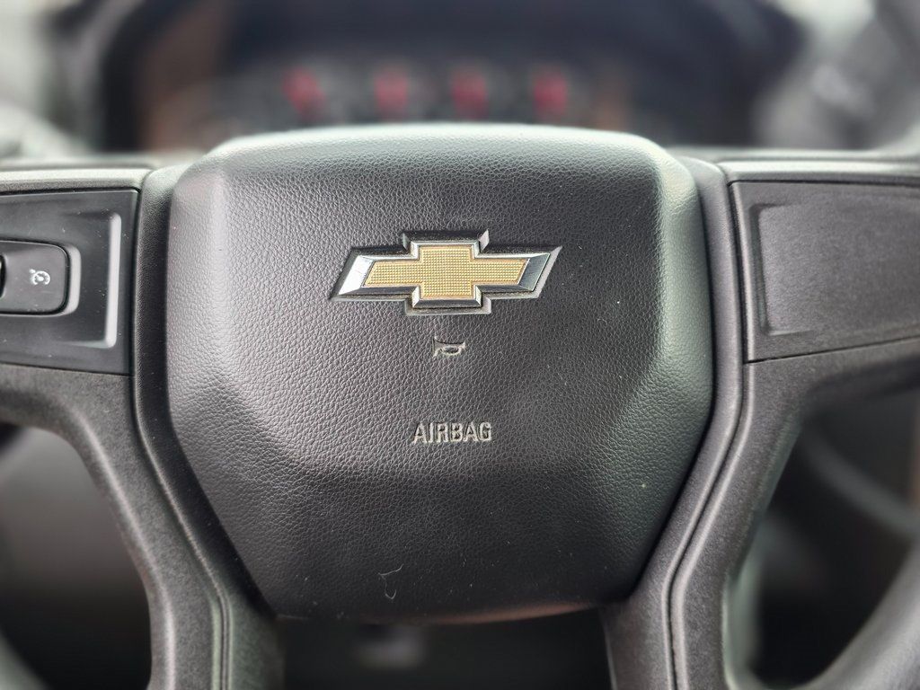 2021 Chevrolet Silverado 1500 2WD Crew Cab 147" Custom - 22981146 - 24