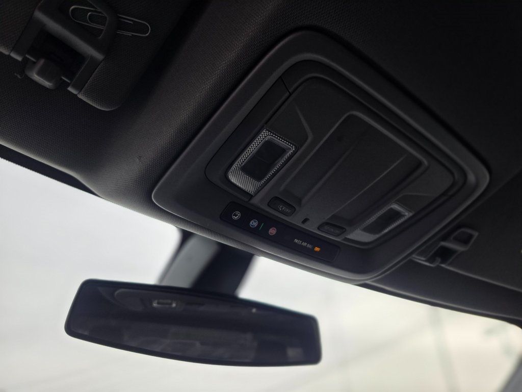 2021 Chevrolet Silverado 1500 2WD Crew Cab 147" Custom - 22981146 - 31