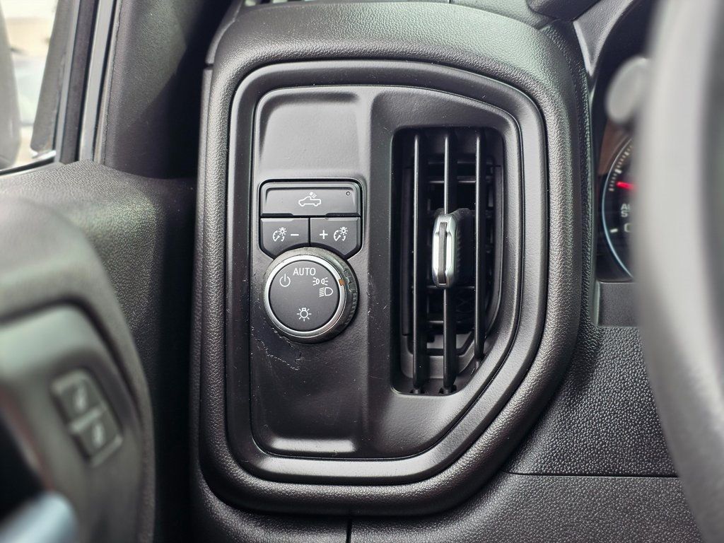 2021 Chevrolet Silverado 1500 2WD Crew Cab 147" Custom - 22981146 - 34