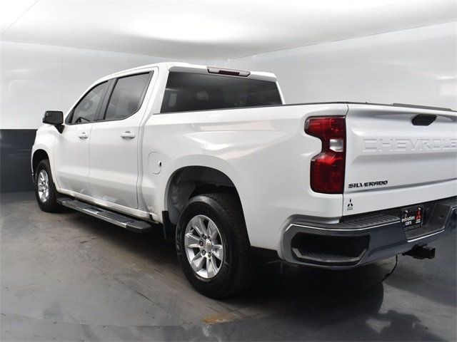 2021 Chevrolet Silverado 1500 LT photo 3