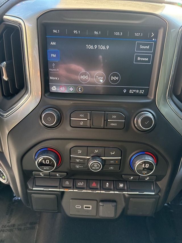 2021 Chevrolet Silverado 1500 2WD Crew Cab 147" RST - 22903784 - 24