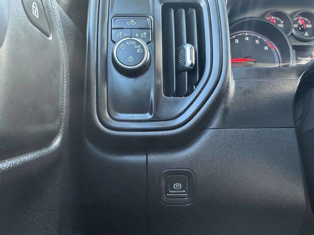 2021 Chevrolet Silverado 1500 2WD Double Cab 147" Custom - 22979989 - 29