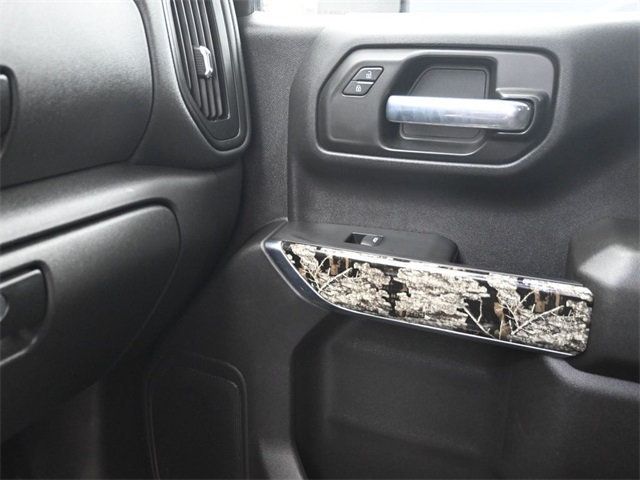 2021 Chevrolet Silverado 1500 4WD Crew Cab 147" Custom Trail Boss - 22886224 - 10