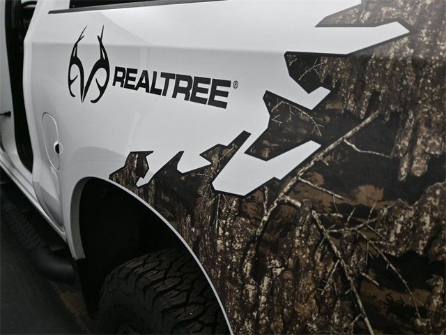 2021 Chevrolet Silverado 1500 4WD Crew Cab 147" Custom Trail Boss - 22886224 - 13