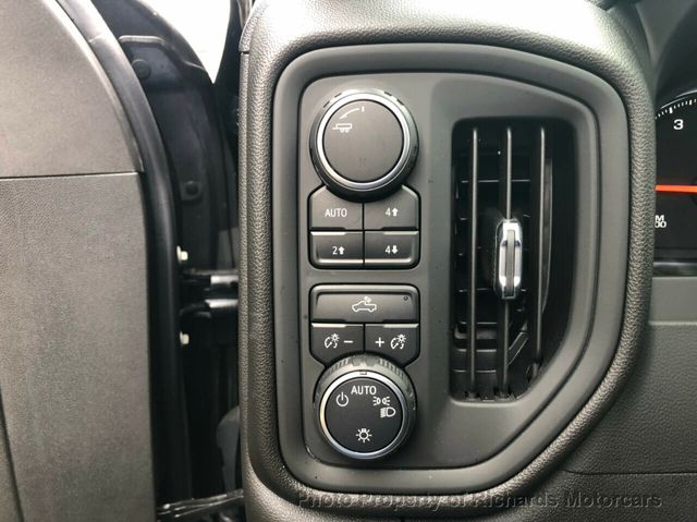 2021 Chevrolet Silverado 1500 4WD Crew Cab 147" Custom Trail Boss - 21231082 - 12