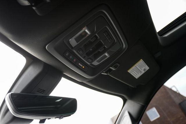 2021 Chevrolet Silverado 1500 4WD Crew Cab 147" High Country - 22932495 - 26