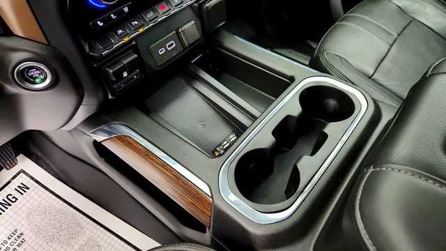 2021 Chevrolet Silverado 1500 4WD Crew Cab 147'' High Country w/ Deluxe Pkg & Technology Pkg - 23097907 - 17