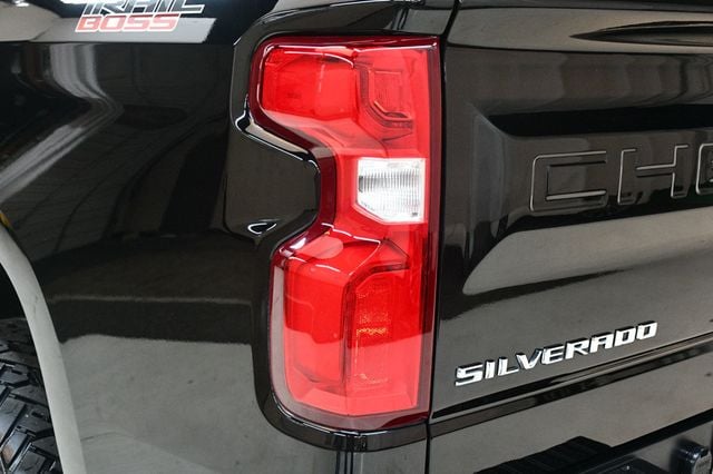 2021 Chevrolet Silverado 1500 4WD Crew Cab 147" LT Trail Boss - 22967891 - 12