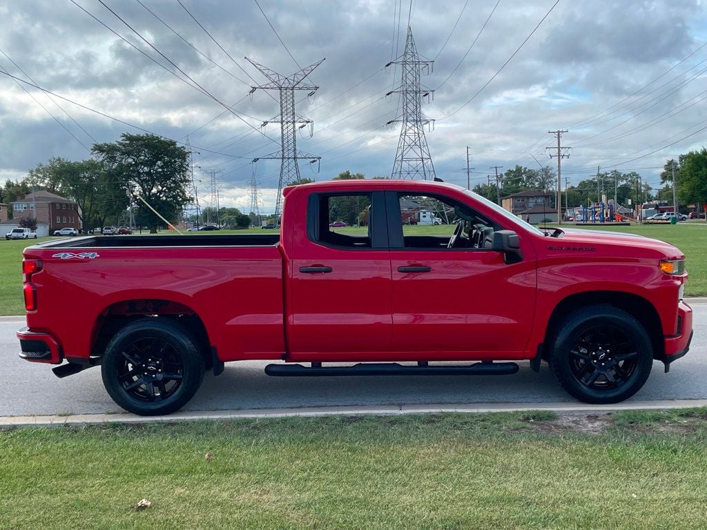 2021 Chevrolet Silverado 1500 Custom photo 12