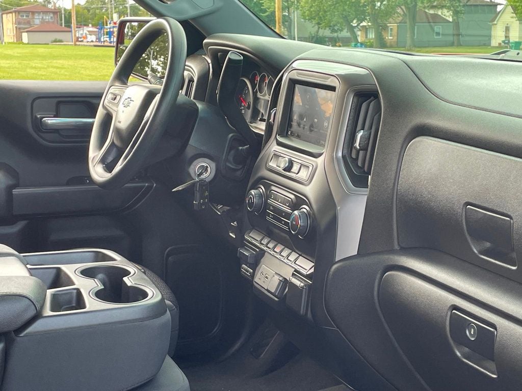 2021 Chevrolet Silverado 1500 Custom photo 28