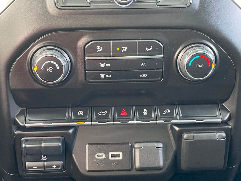 2021 Chevrolet Silverado 1500 Custom photo 35