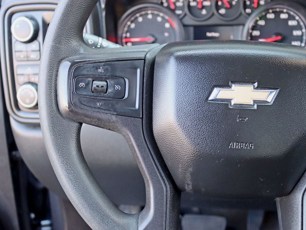 2021 Chevrolet Silverado 1500 Custom photo 13