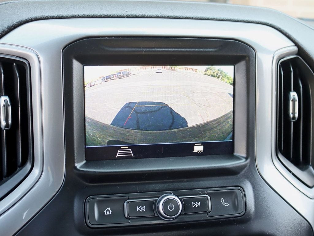2021 Chevrolet Silverado 1500 Custom photo 15