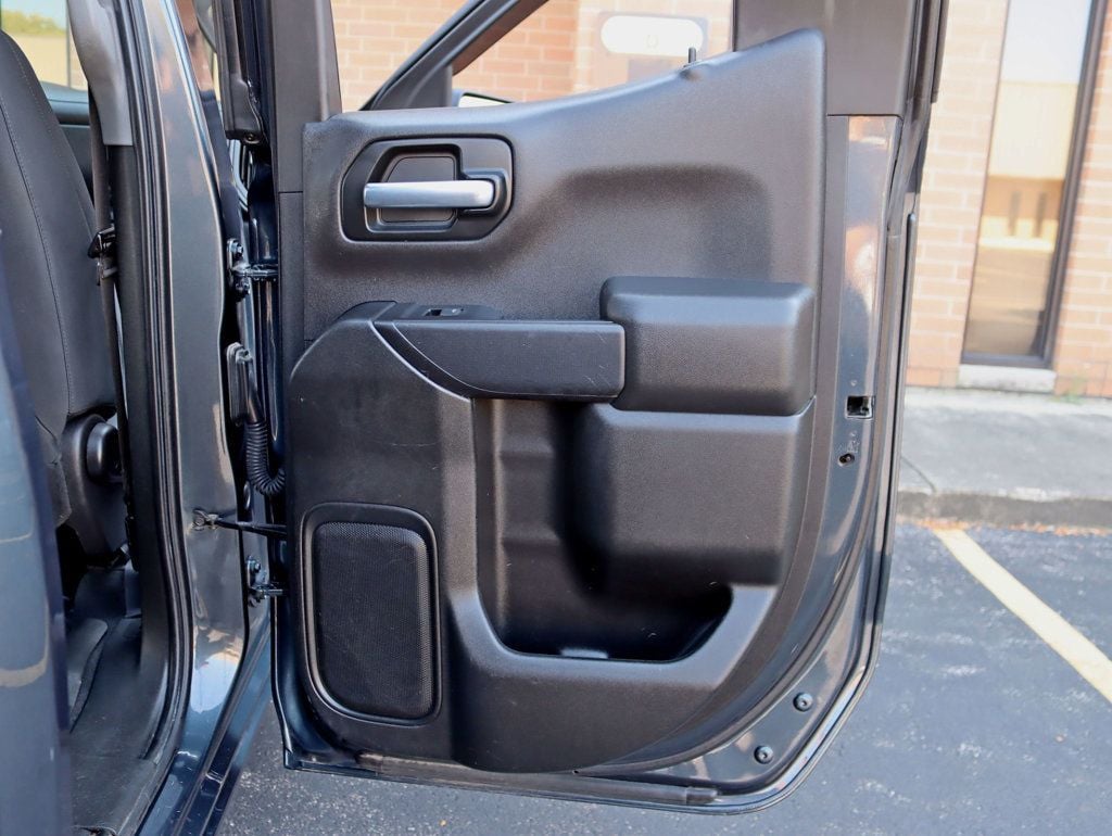 2021 Chevrolet Silverado 1500 Custom photo 26
