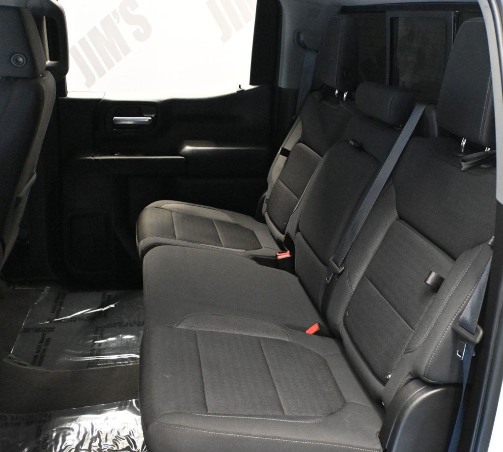 Chevrolet Silverado photo 16