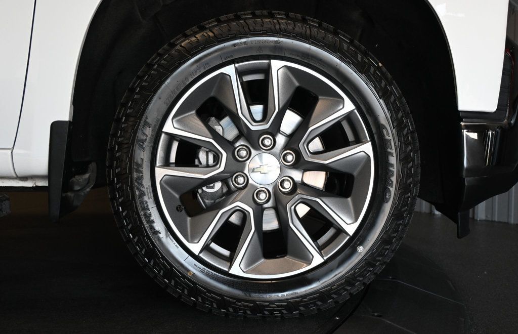 Chevrolet Silverado photo 9