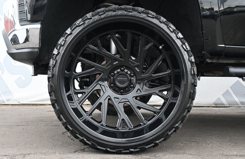 2021 Chevrolet Silverado 1500 LT High Country photo 2