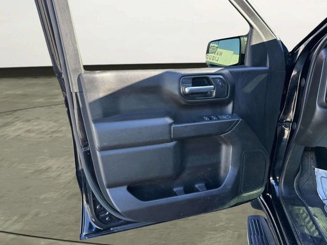 2021 Chevrolet Silverado 1500 Custom 4x4 4dr Crew Cab 5.8 ft. SB - 22979993 - 9