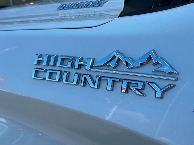 2021 Chevrolet Silverado 1500 High Country 4x4 4dr Crew Cab 6.6 ft. SB - 22927352 - 13